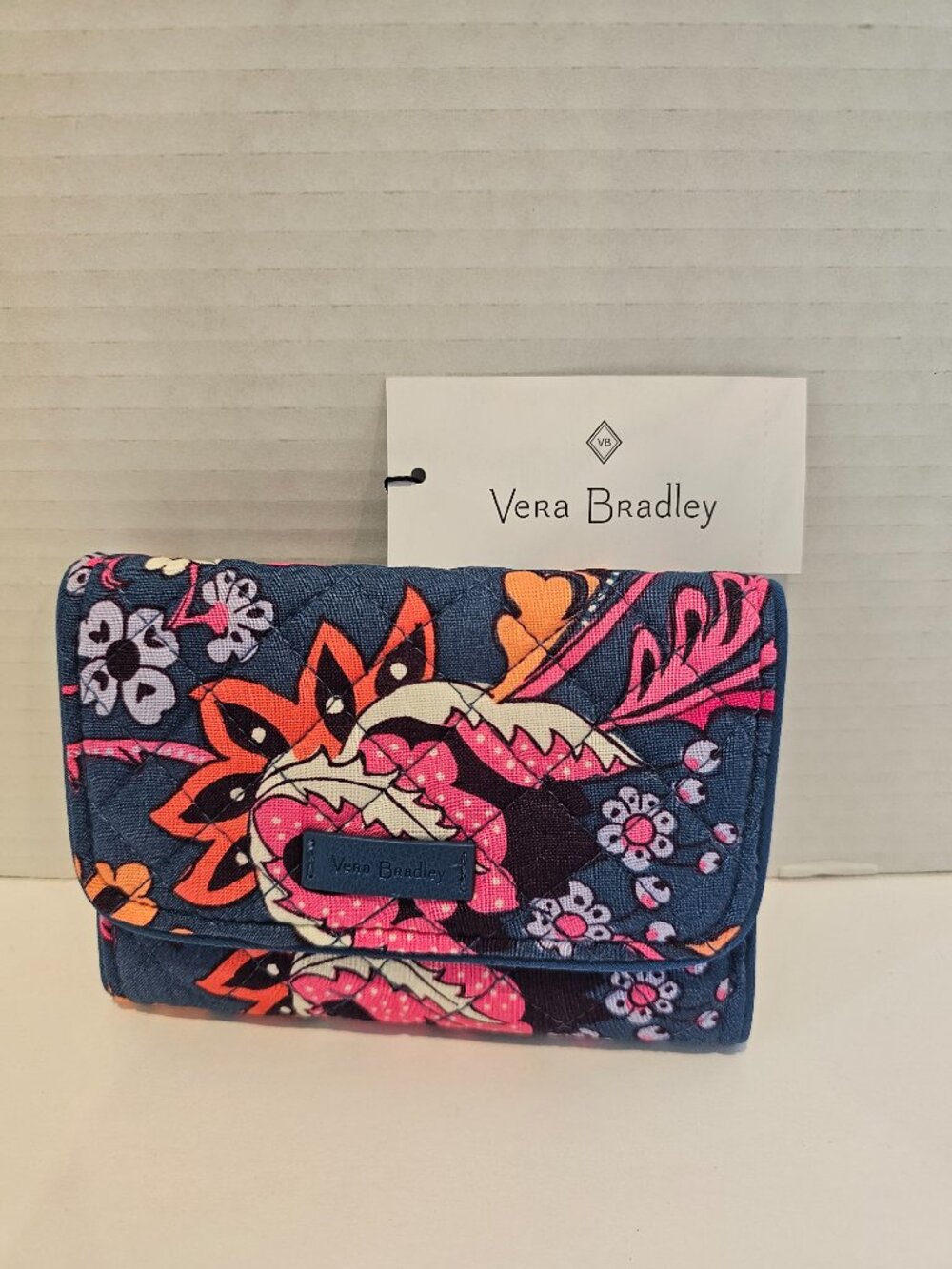 NWT Vera Bradley RFID Riley Compact Wallet Dragon Fruit Floral Paisley Blue Pink - Picture 5 of 12
